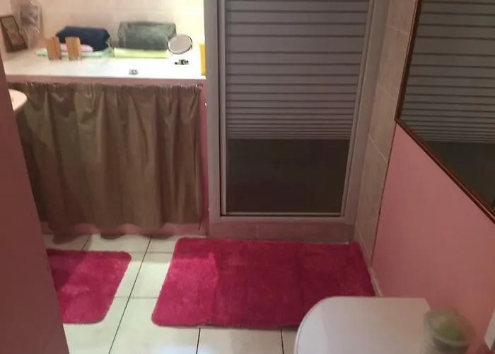 Les Orchidees Kwatera prywatna